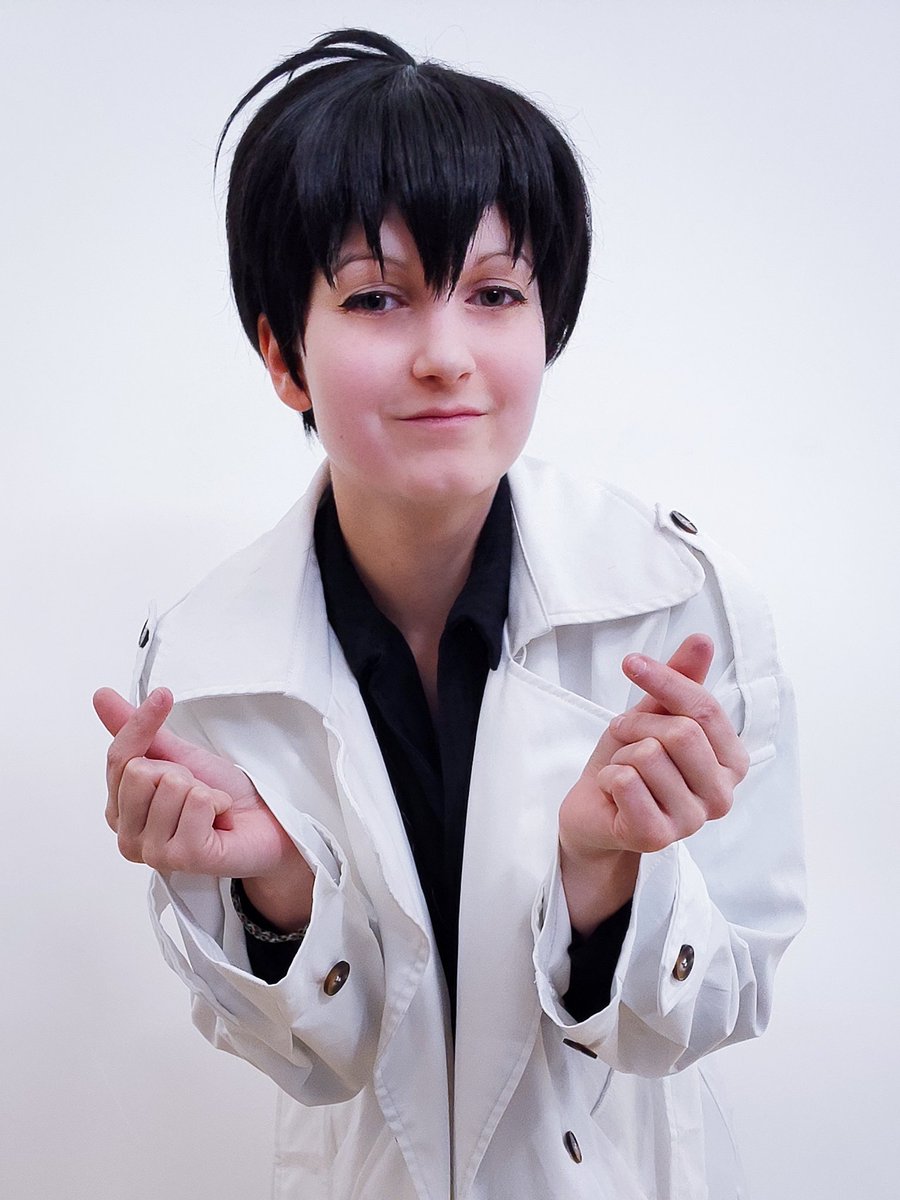 To the ugliest king, Kim Dokja, happy birthday!
This is the first test of makeup and wig, I'm happy with how the wig came out, the makeup still has a lot to improve 🙈 slowly!
~
#kimdokja #kimdokjacosplay  #omniscentreadersviewpoint #orv #orvcosplay