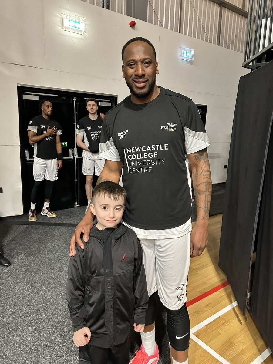 Chris (@chrisd_nufc) on Twitter photo Thank you <a href="/D_Defoe/">Darius Defoe</a> for looking after Teddy <a href="/NewcastleEagle/">Newcastle Eagles</a> game he loved every second 💙 Thank you <a href="/D_Defoe/">Darius Defoe</a> for looking after Teddy <a href="/NewcastleEagle/">Newcastle Eagles</a> game he loved every second 💙