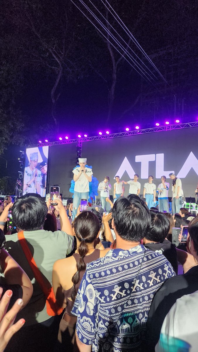 itistist's tweet photo. นิจุ T-Pop ตลอดไป ปีที่แล้ว BUS , ปีนี้ Atlas , ไอซ์, แอลลี่, แฟลตเกิร์��..
ปีหน้าวงอะไรดี ??
#NitadeChula #Nitade60 https://t.co/aZXucy6qGy