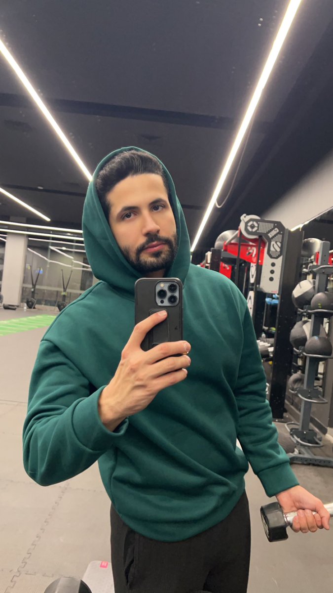 a_n_m_alg's tweet image. الروتين قهوة ونادي 🖤