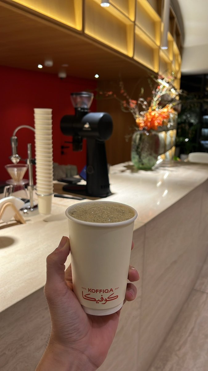 a_n_m_alg's tweet image. الروتين قهوة ونادي 🖤