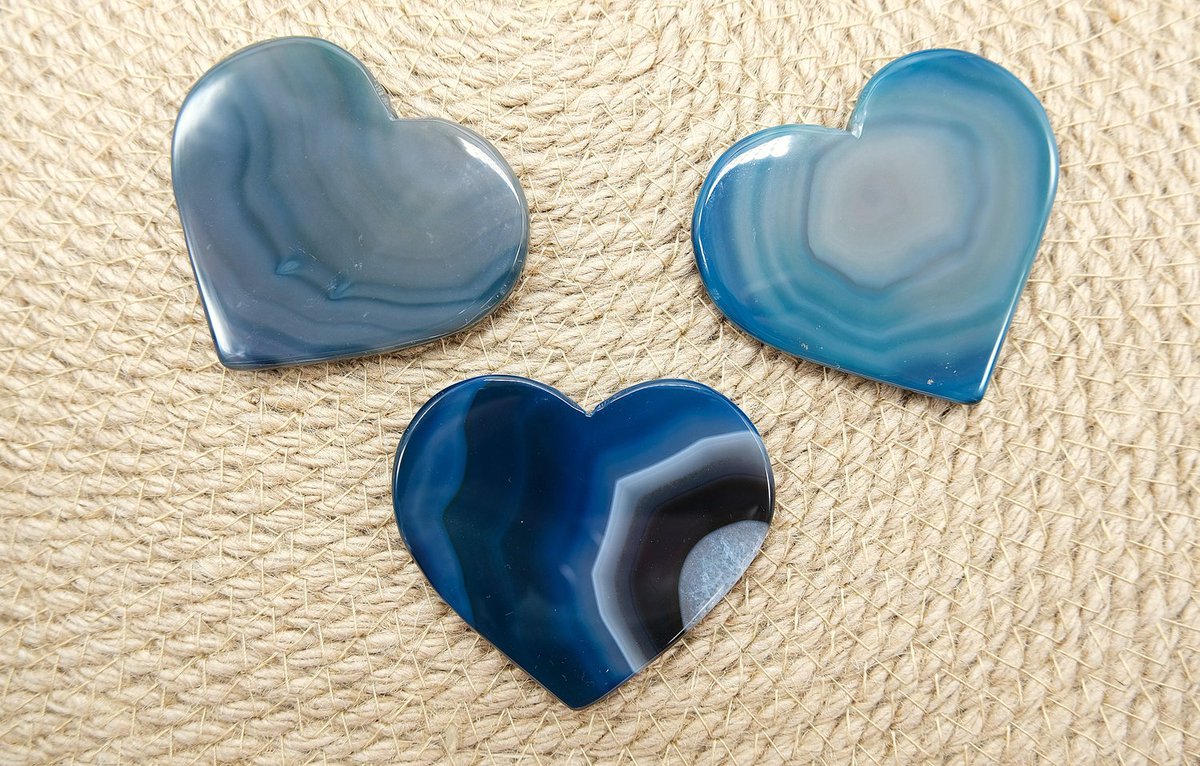 elevateandalign's tweet photo. Teal Polished Heart Shaped Agate Slices
#teal #agate #heartcrystal 
https://t.co/OhjFtpanuo https://t.co/SclL7Yvqeq
