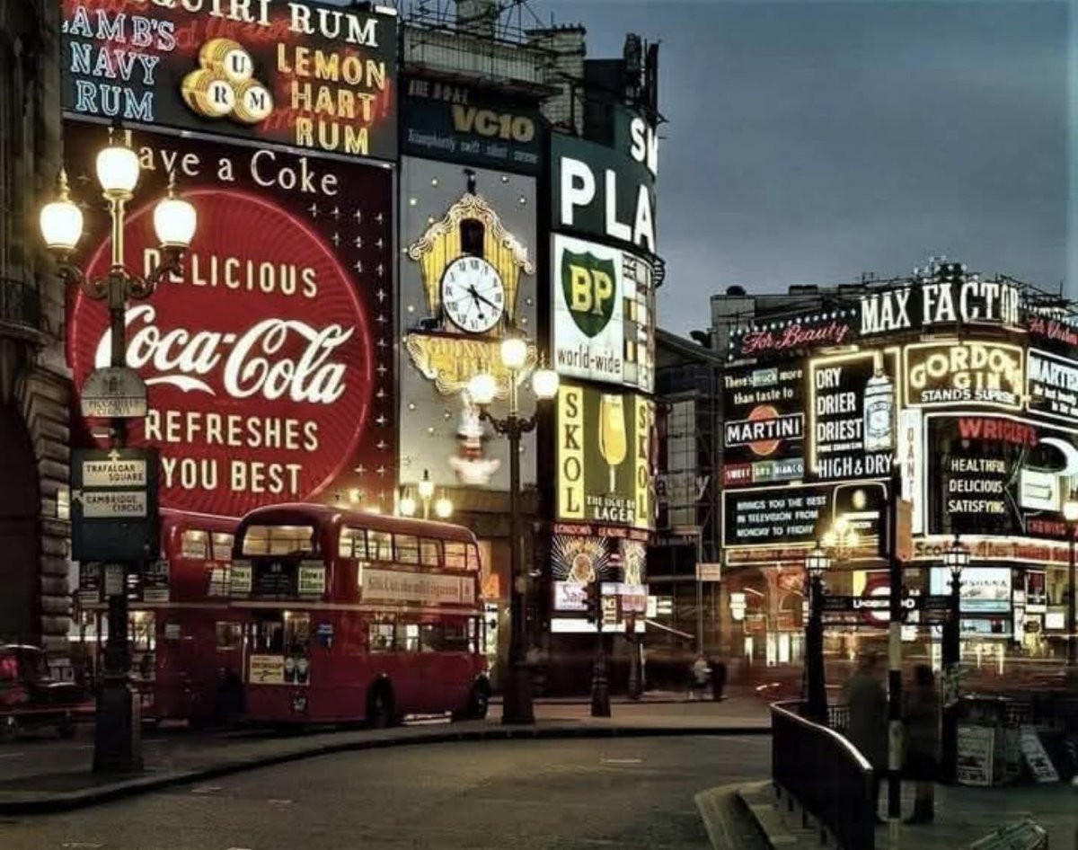 Piccadilly Circus, 1960s. A far better display than the present day. 

Photo by Elmar Ludwig