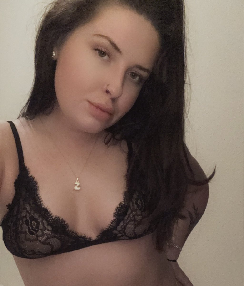 ItsAbigailAngel's tweet photo. Who’s #buyingcotnent #buyingcontent #buyingcontentuk sessions for £15 message me if interested as I’m available all night ✅😉 NO SCAMMERS AND PAYMENT FIRST https://t.co/krKSsec68U