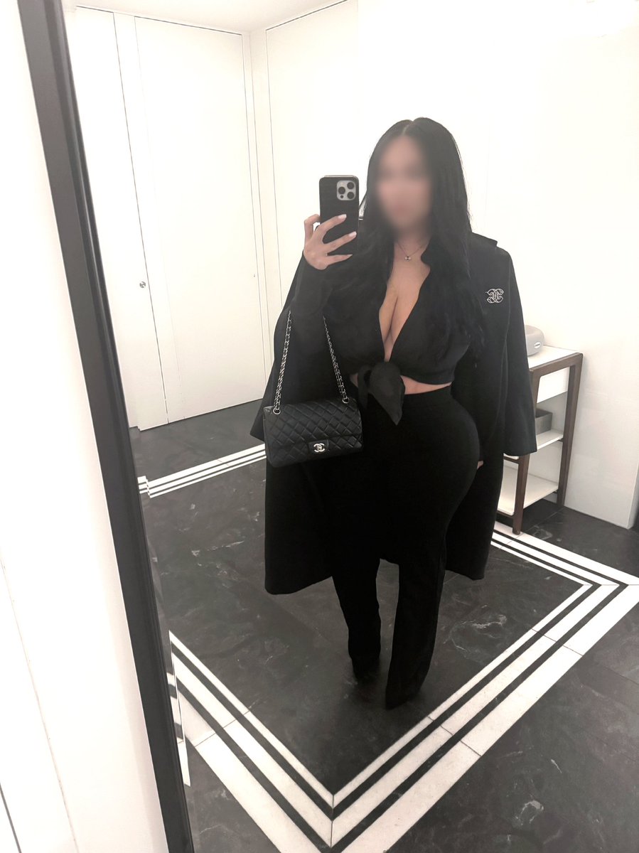 MsRileykai's tweet image. Boston you’re so good to me🥰 and I’m Loving every second of it. #Valentinesday2025 #winter #spoiled