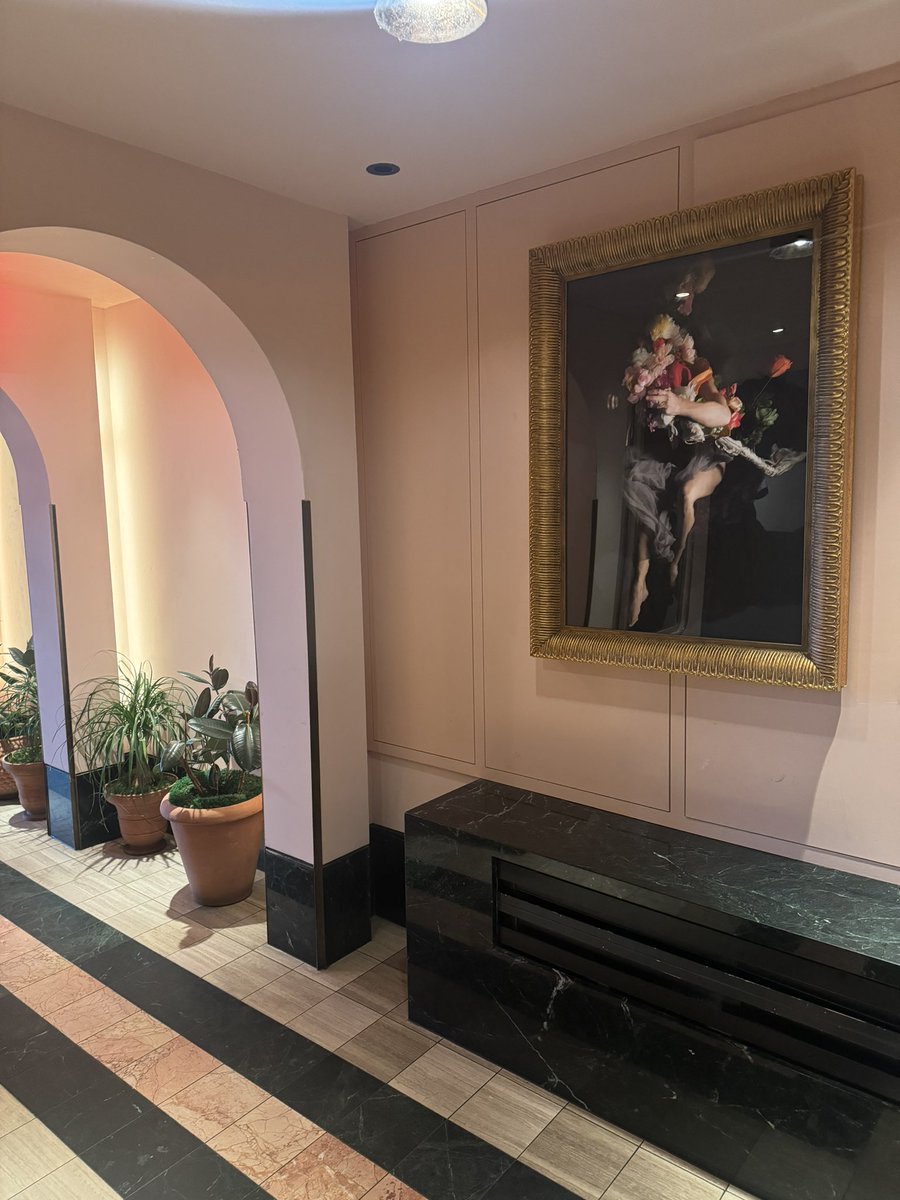 MsRileykai's tweet image. Boston you’re so good to me🥰 and I’m Loving every second of it. #Valentinesday2025 #winter #spoiled