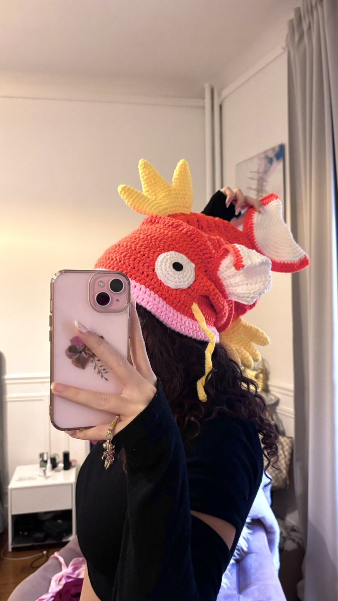 LowkeyyPianist's tweet photo. j’ai fait un bonnet magicarpe au crochet vous le trouvez comment ? https://t.co/dRc1VBh7VA