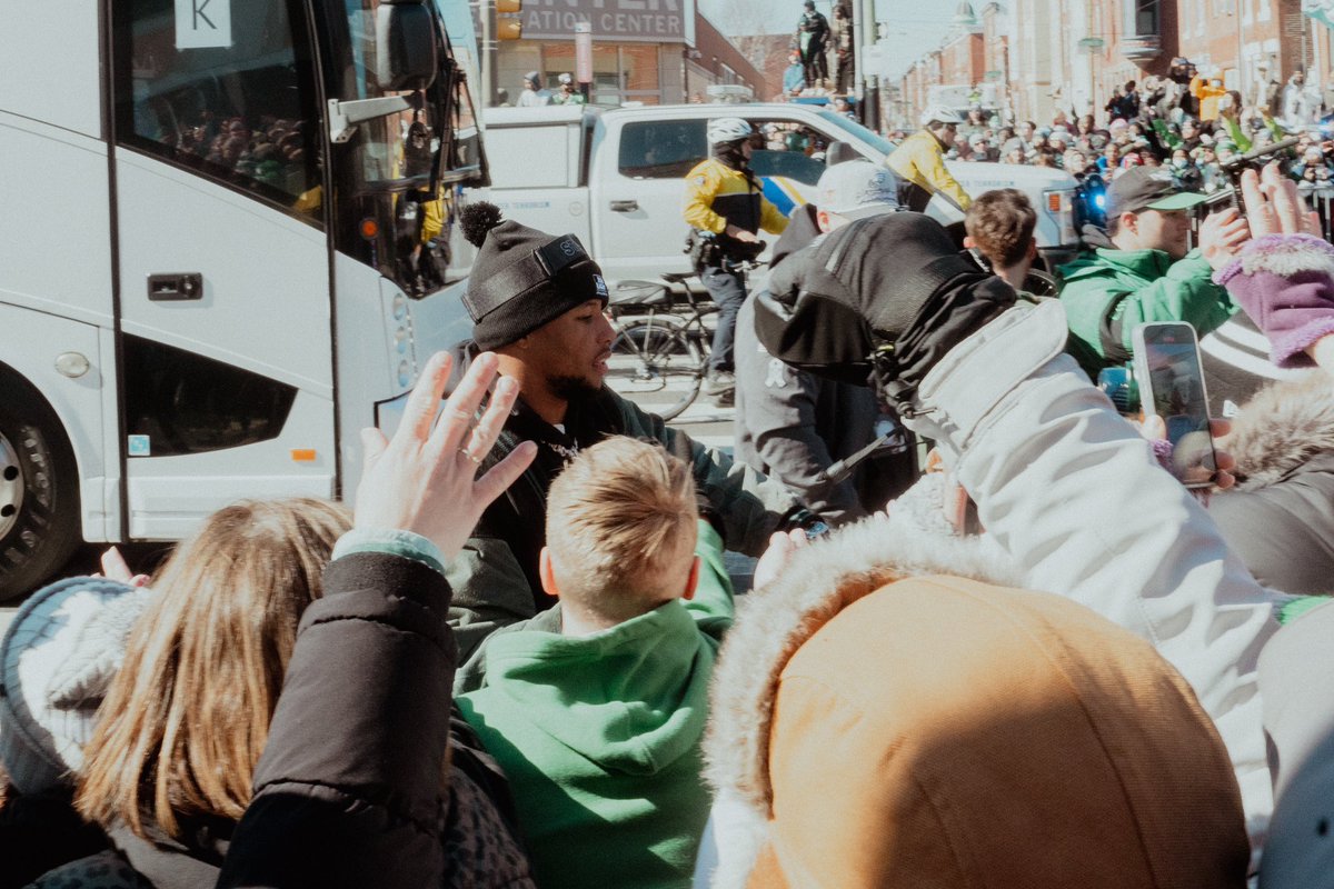 Alcides🦅 tweet media