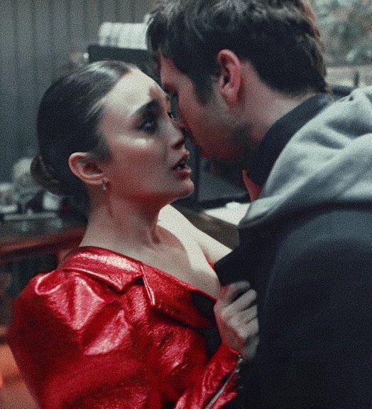 4winterhere's tweet image. 