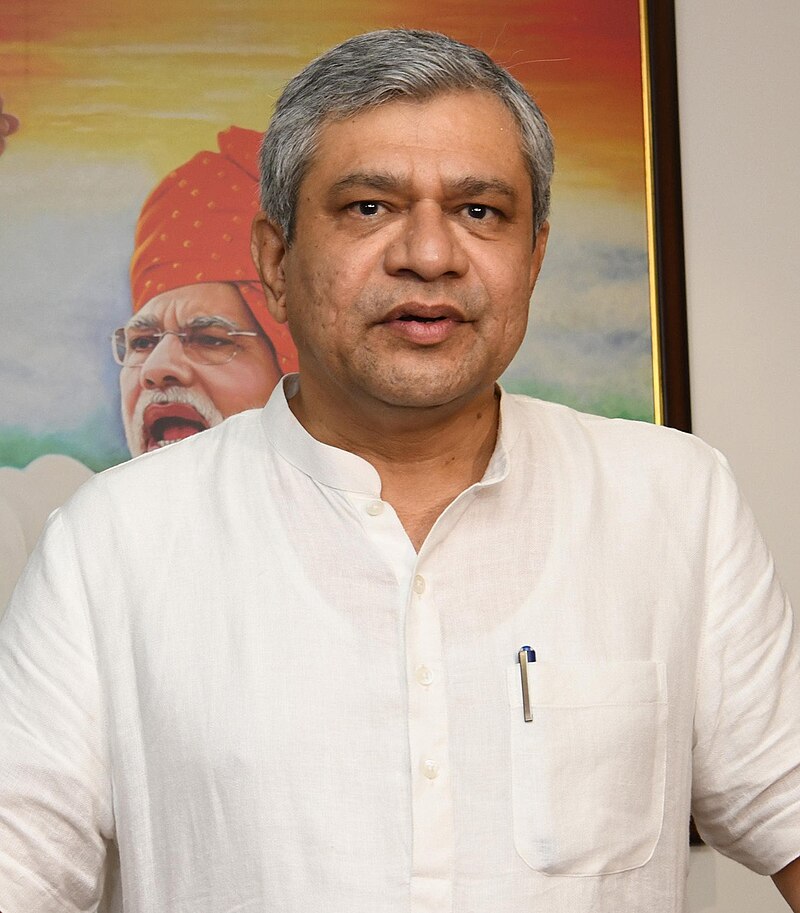 This man through his PR team tried to lie to the nation and dismiss the New Delhi Railway Station stampede which claimed more than 15 lives ( still counting ) by calling it a 'rumour'

Ashwini Vaishnaw needs to be sacked ASAP , the most incompetent and shameless Rail Minister