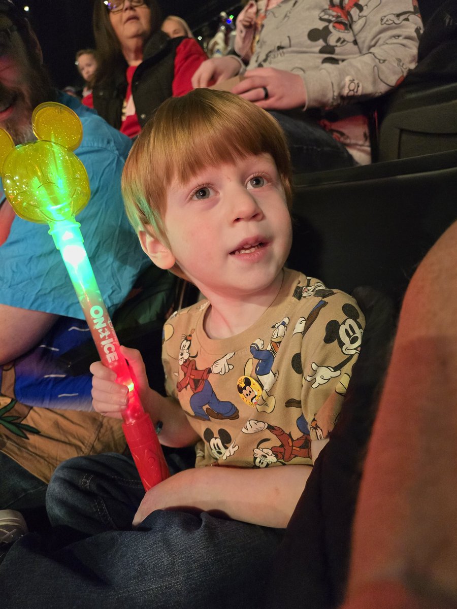 dangerjjd's tweet photo. #disneyonice https://t.co/DyWzmdFWsI