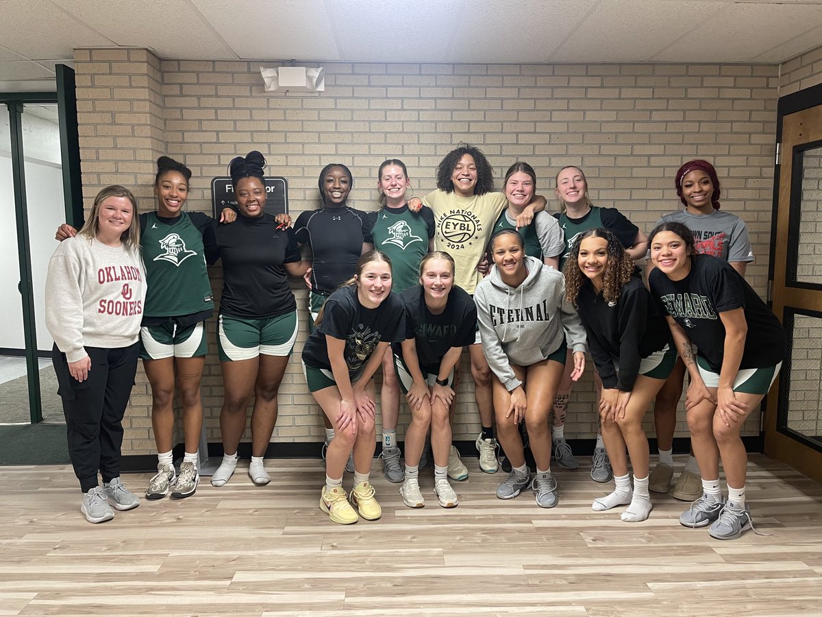 We had a former player attend practice yesterday.

We got a chance to visit with Erin Johnston (Richardson) and listen to her story! 

Thanks for stopping by Coach! #OnceASaintAlwaysASaint