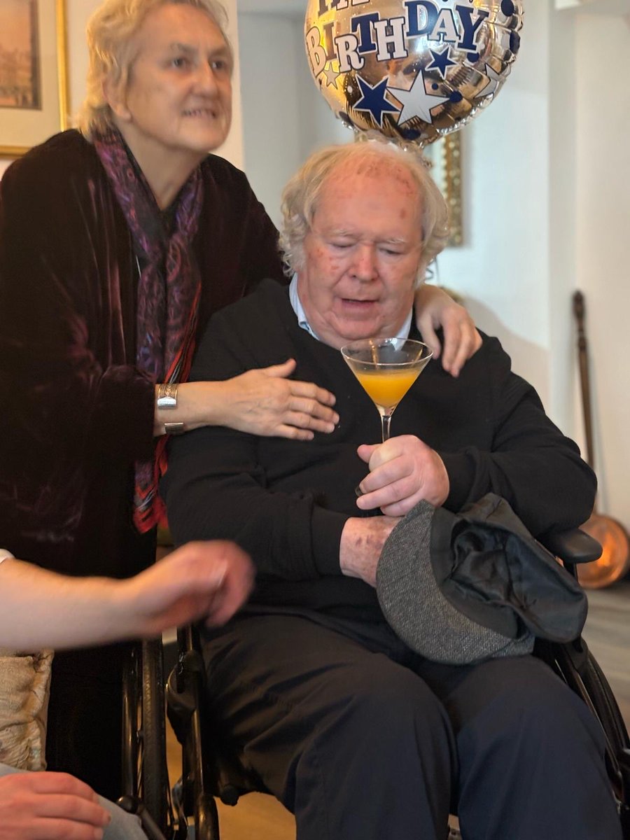 Valerie Cox tweet media