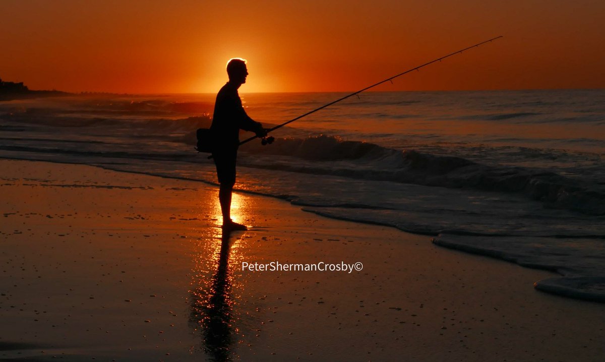 Sunrise fishing on New York's Fire Island in the Atlantic Ocean
See more photos at: https://t.co/3l