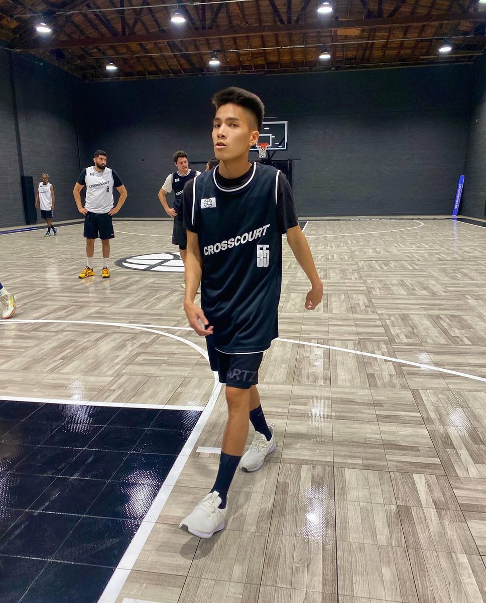 TONY LUU 劉 tweet media