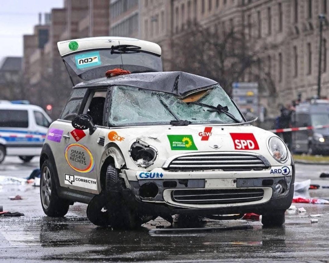 TomoAndic's tweet image. Deutschland ist dank ihnen, zu einem Schlachthaus geworden.
#Reimigration 
#Cuxhaven 
#München