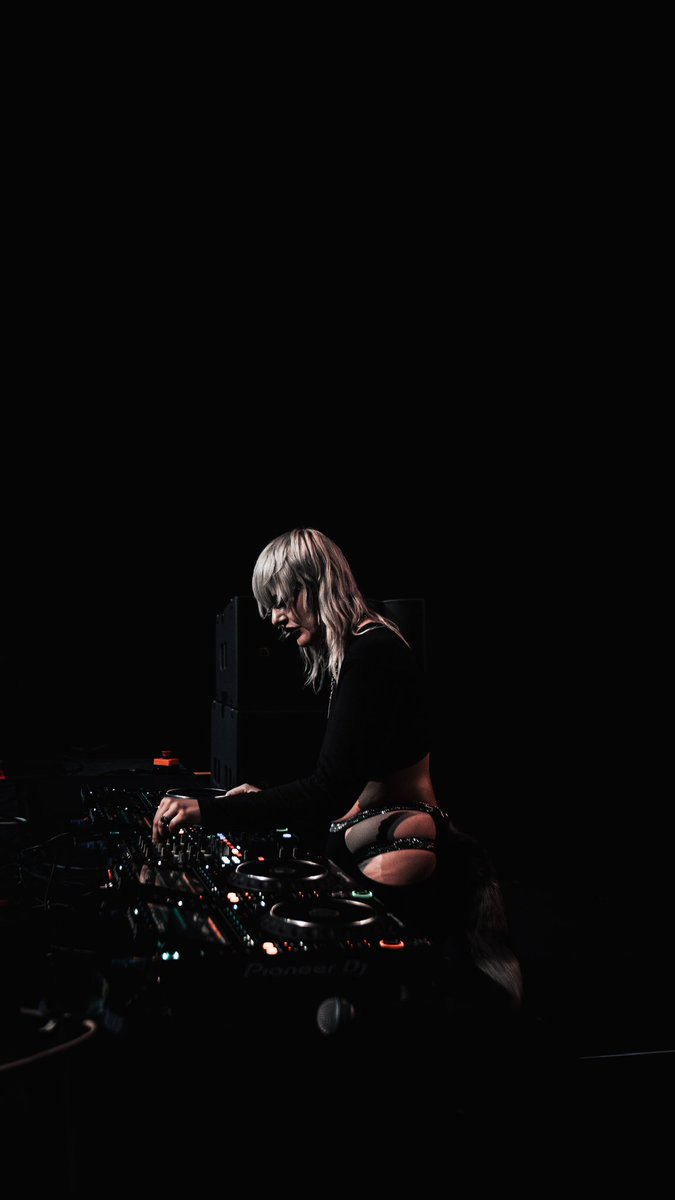 super pleased to say i will be opening tomorrow night’s sold out Of The Trees show with Freddy Todd and Maddy O’Neal in OKC!
i’m on 7-8. if you snagged a ticket, come early n stay late. can’t wait to boogie 🌙🌱🪩🍄