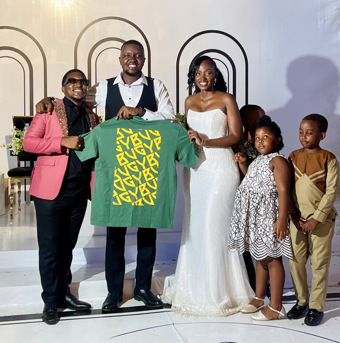 The mission is to hand a BUGYPR shirt to every couple this year 

#BUGYPR