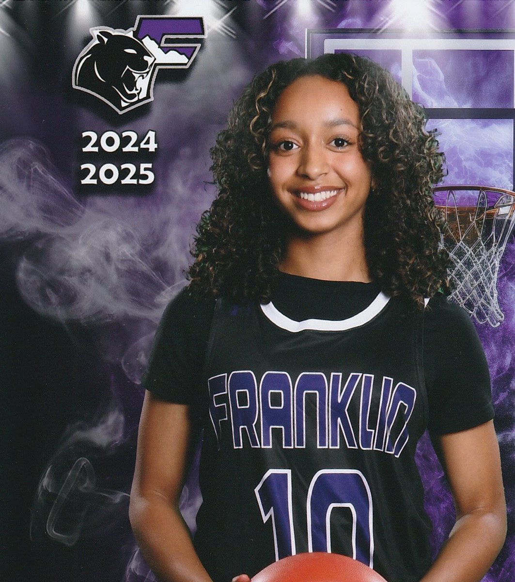 bigtimehoops's tweet photo. Isabella Lee, a 5’6” Freshman guard from @FranklinHS_GBB is in the Showcase. One of the best freshman in El Paso, @bellalee_2310 is averaging 7.8 ppg &amp; 8.1 rpg. for the 23 win Cougars. Welcome to the Showcase!  #EPproduct https://t.co/XUoqfksK6A