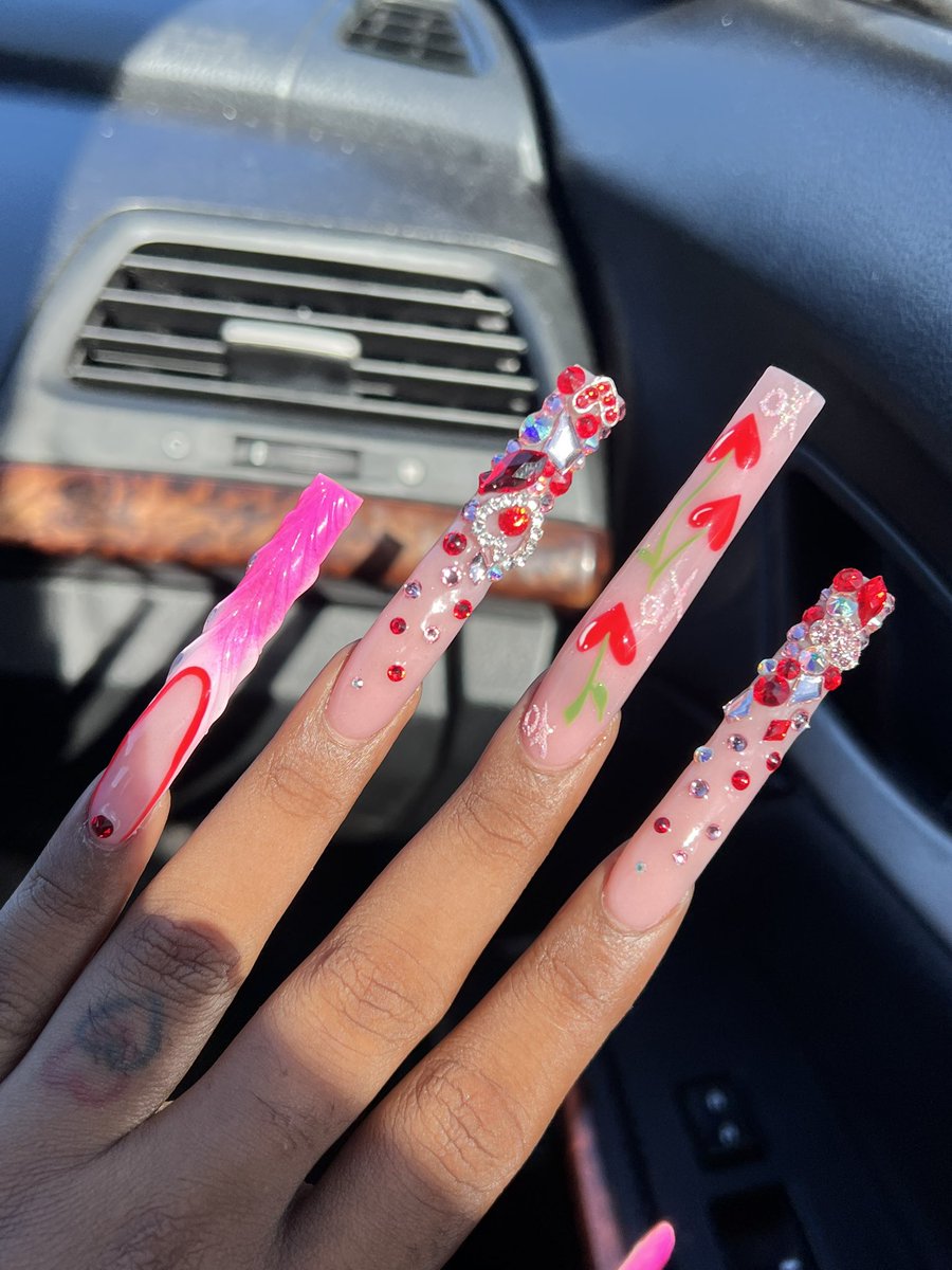 TemptressMy's tweet photo. Your money looks better in my hands. 
Always. 

Findom • femdom • ebonydomme • BNWO • nailfetish • longnails • humanatm https://t.co/zWi4dxDEuC