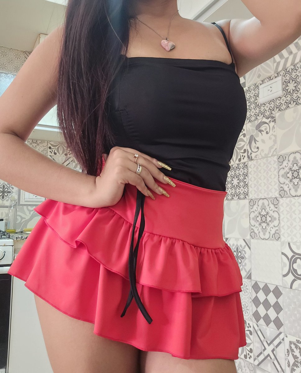 Hola amores
Feliz san valentin 🎁♥️
Estoy disponible para videollamadas y venta de contenido! 😘