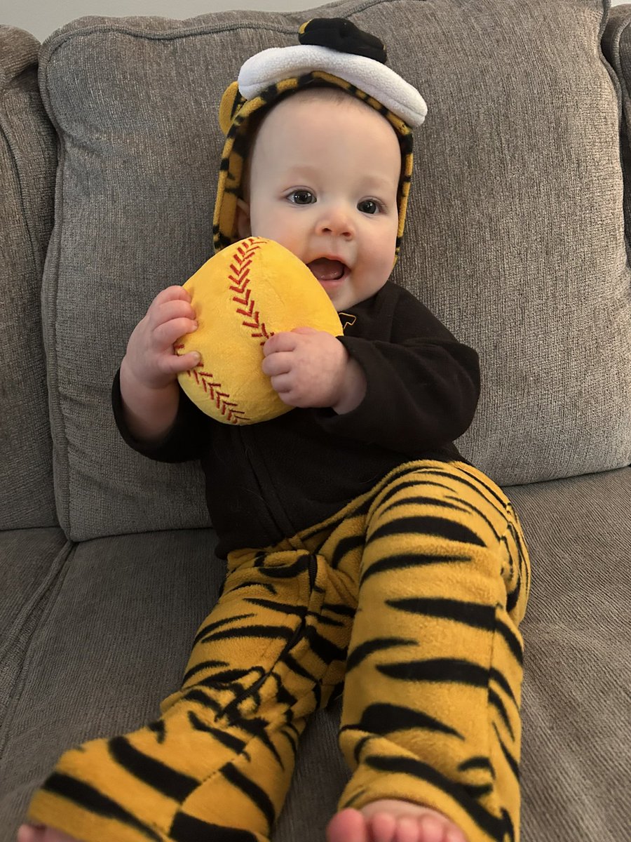 SMA Guardians Softball (@sma_softball) on Twitter photo We enjoyed the win this morning but missed the first half of game two because our nap but awake and ready to rally! <a href="/MizzouSoftball/">Mizzou Softball</a>
E. James/Utility/Class of 2042 We enjoyed the win this morning but missed the first half of game two because our nap but awake and ready to rally! <a href="/MizzouSoftball/">Mizzou Softball</a>
E. James/Utility/Class of 2042