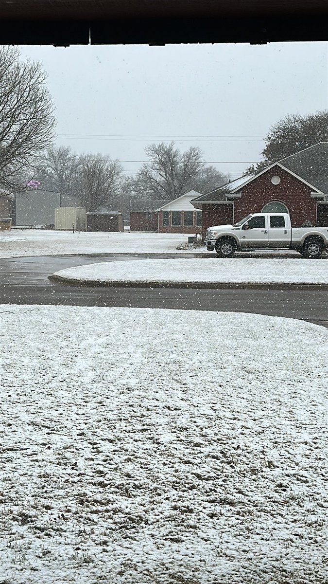 Uncle_sarge's tweet photo. @NWSNorman Cheyenne https://t.co/Ujr5HYcBuw