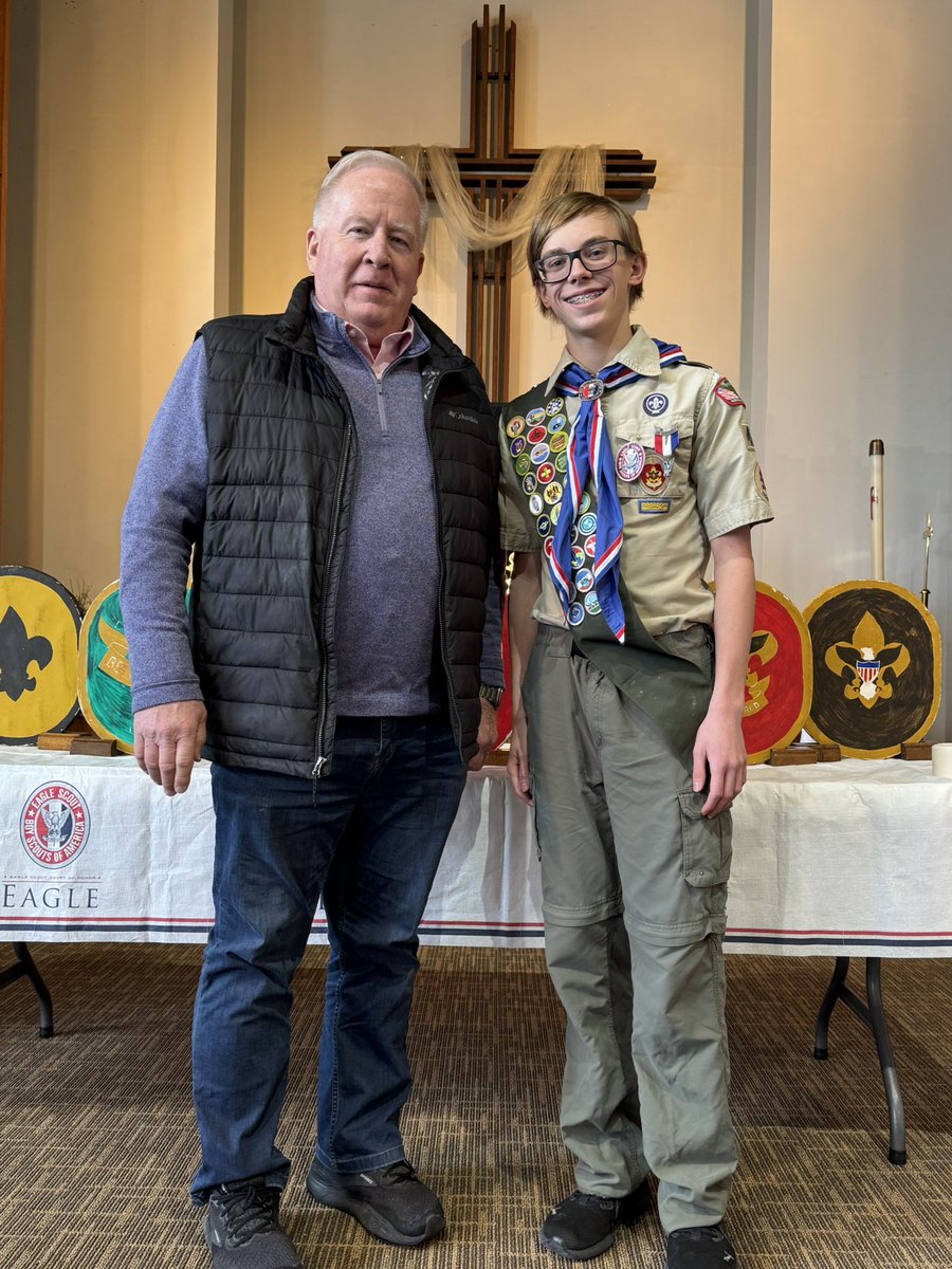 Troop474's tweet photo. Congrats to JP on receiving the highest rank in BSA, Eagle!! Huge appreciation for the presents of Bellevue Mayor Rusty Hike.  Thank you Fontellene Forest for the Project.  Welcome to the Eagle Scout Brotherhood. https://t.co/RgANF05Uq0