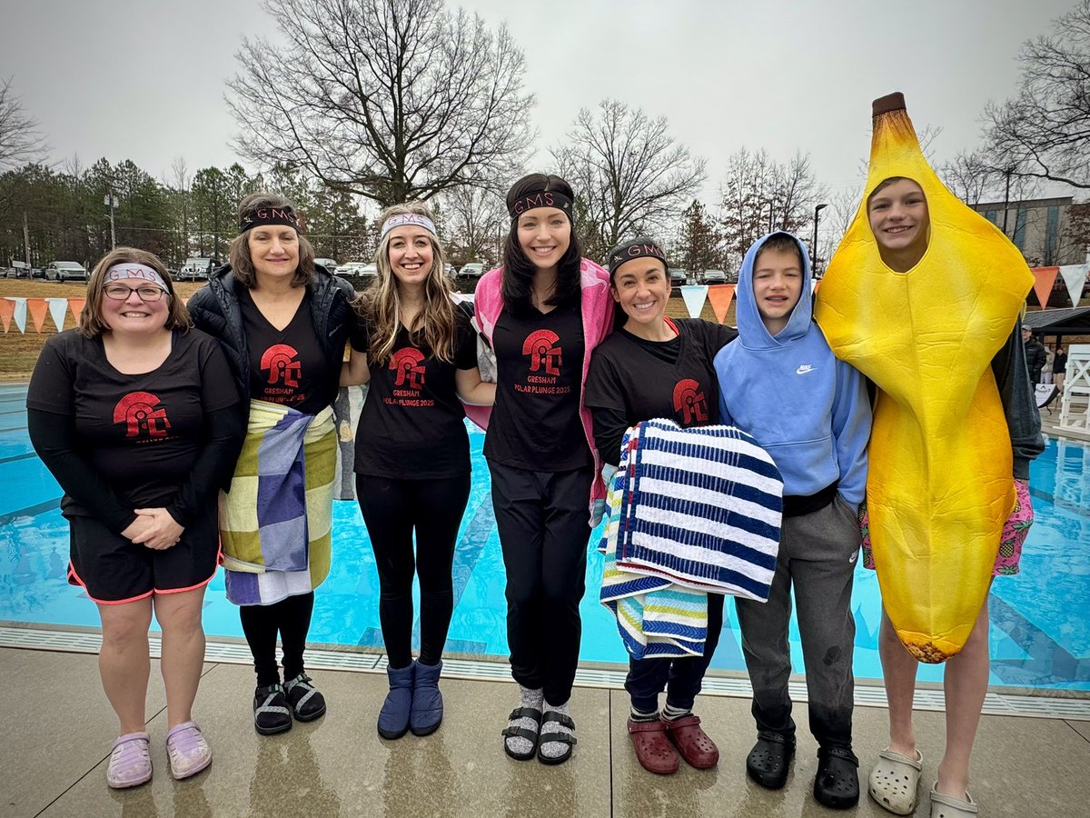 Gresham Gladiators representing at the Polar Plunge! #FreezinForAReason ❄️