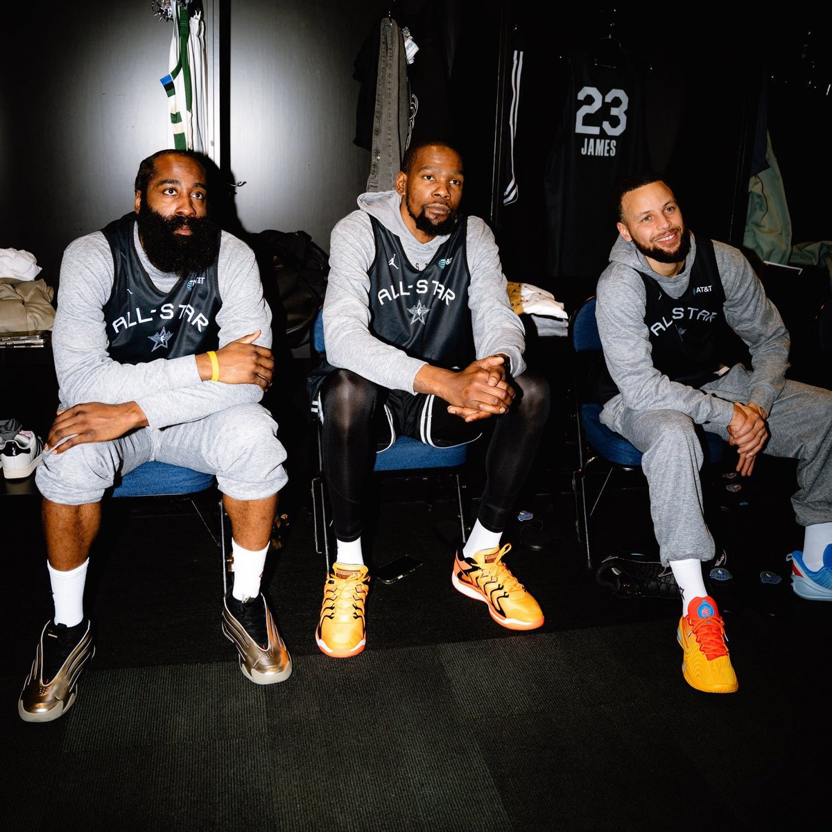 50NuancesDeNBA's tweet image. LÉGENDES.

Profitons de ces images les mecs…