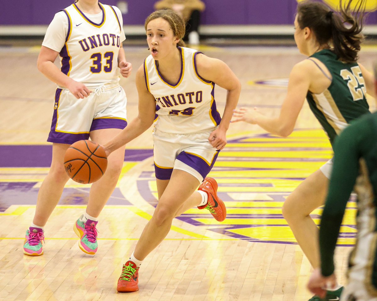 GIRLS BASKETBALL FINAL: Division III District  Quarterfinal: <a href="/ladyshermans/">Unioto Lady Shermans</a> 75, <a href="/ACSD_Athletics/">Athens Bulldogs Athletics</a> 53.

<a href="/MileeSmith25/">Milee</a> (U): 33 points, 8 rebounds, 4 assists
<a href="/mya_hamilton21/">Mya Hamilton</a> (U): 18 points

Alexis Koopal (A): 14 points, 13 rebounds

Tanks will now meet with Sheridan.