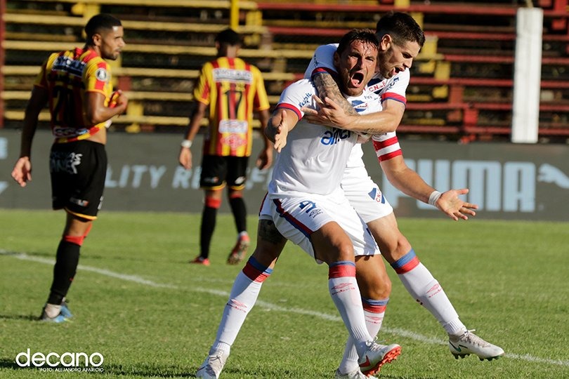 𝗡𝗮𝗰𝗶𝗼𝗻𝗮𝗹 𝗲𝗻 𝗲𝗹 𝗣𝗮𝗿𝗾𝘂𝗲 𝗣𝗮𝗹𝗮𝗱𝗶𝗻𝗼 🏟️

👉 Primera visita: 3 - 1 (1981)
⚽ Bica, Morales, Cabrera

👉 Última visita: 3 - 1 (2021)
⚽ Bergessio, Fernández, Trezza

⛔ Última derrota: 0 - 4 (1995)

Historial oficial 📈
8 PG | 1 PE | 3 PP

ℹ️ vía Atilio Software