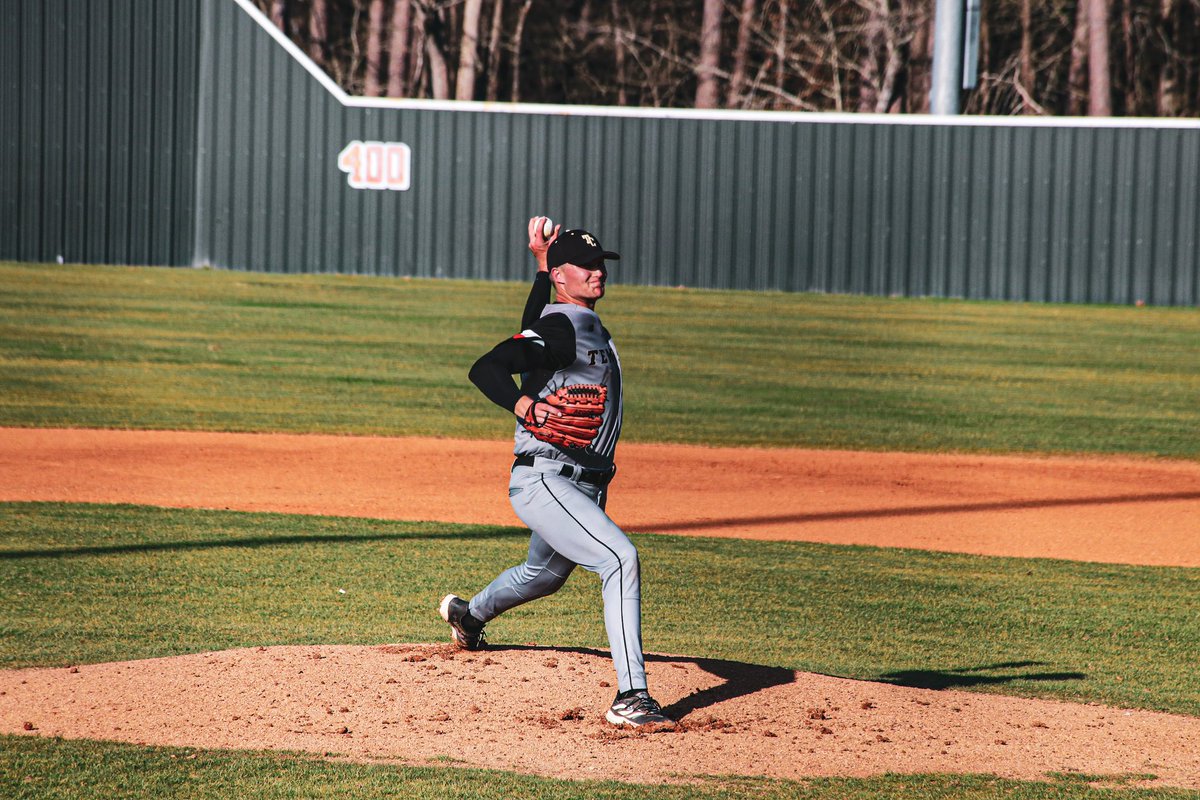 First month into the season so far.
15.2 IP
8 H
3 R
6 BB
22 K’s
ERA 1.723
S% 65.62
Looking forward to conference starting in the next couple weeks!