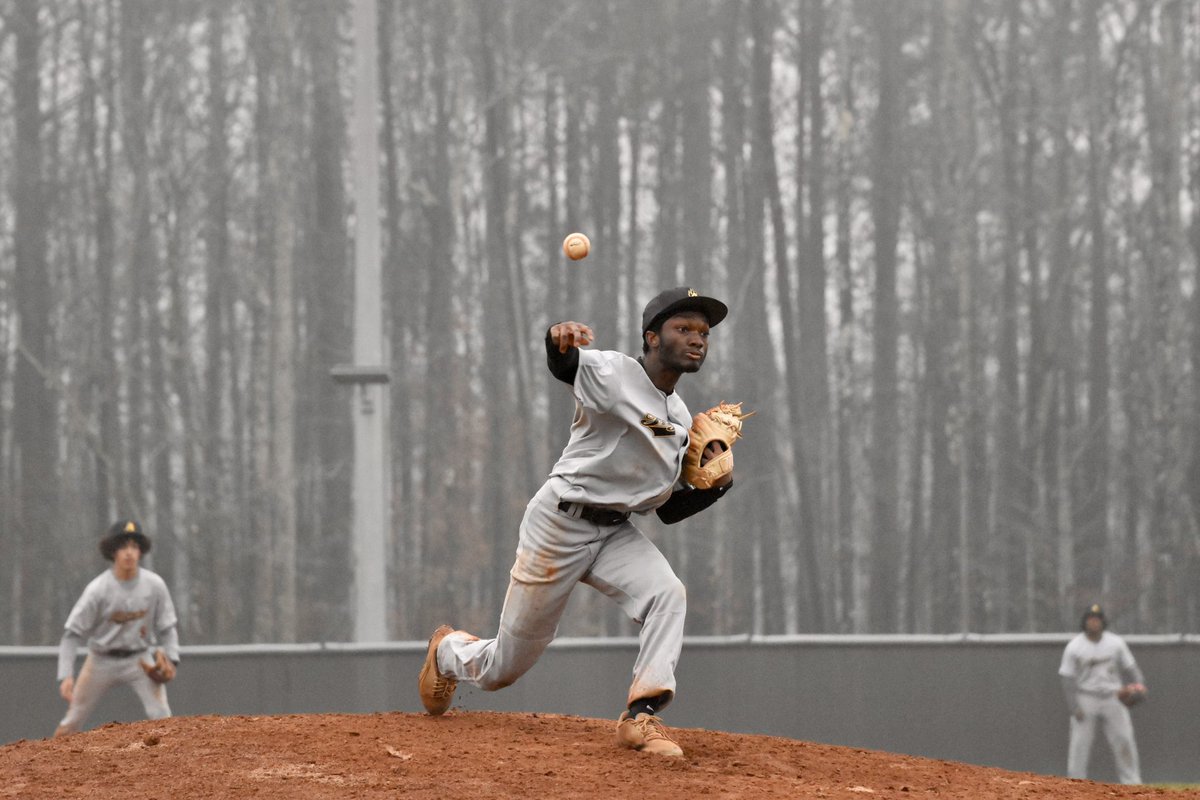 FINAL - Game 2

Newton - 15
Alcovy - 0

J. Brown(NHS) - 3 IP, 0 H, 0 R, 6 Ks
D. Adkins(NHS) - 1-for-2, 2 R, 2 RBIs
C. Brown(NHS) - 1-for-1, 2 R, 1 RBI, 1 BB