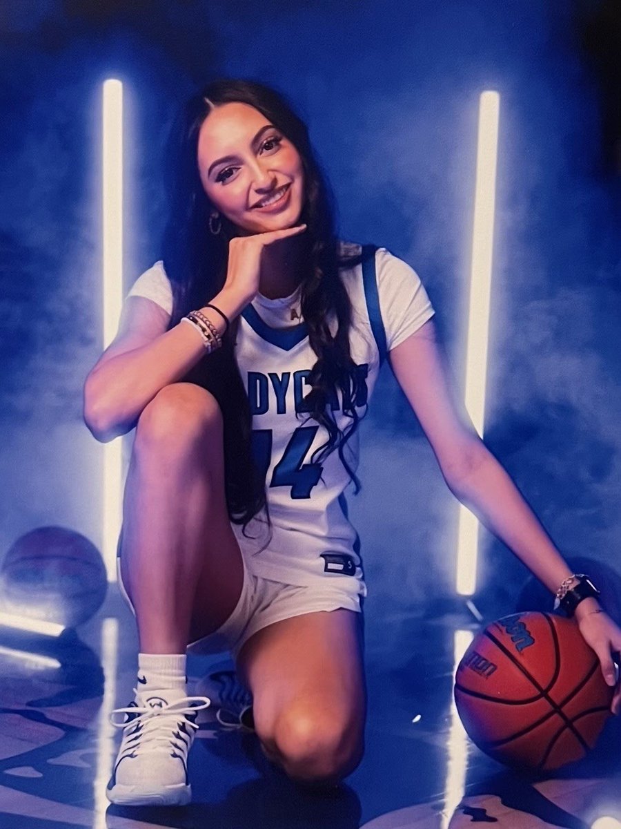 Ashelynn Borunda, a 5’9” Junior guard from Lovington HS is in the Showcase. <a href="/AshelynnBorunda/">ashelynnborunda</a> is a big time scorer averaging 16.3 ppg. A 2-time all-district selection, she also averages 6.8 rpg for for the Wildcats. Welcome to the Showcase! 📸: Bryan Swisher