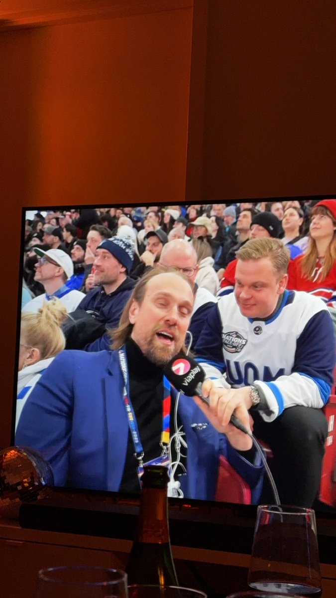 Fernet1921's tweet photo. Men testa ha sämre hårfäste? https://t.co/8o89k6FCTL