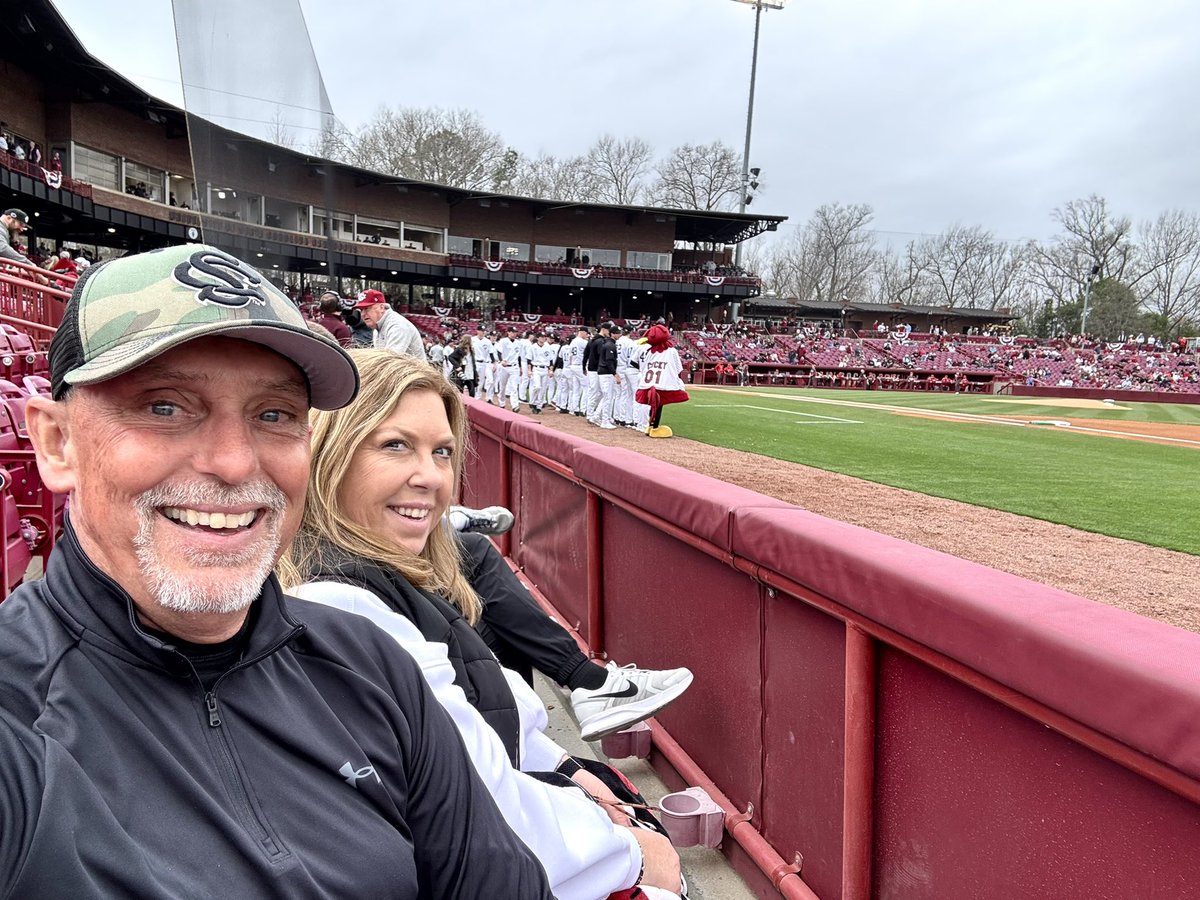 OneHolyMan's tweet image. Play ball! Go cocks!! #RoadtoOmaha #Gamecocks