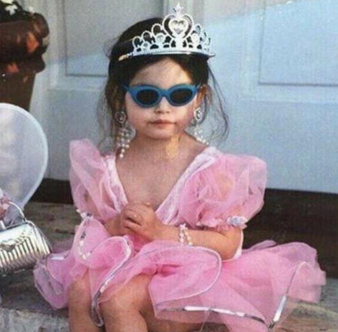 Fateمِه tweet media