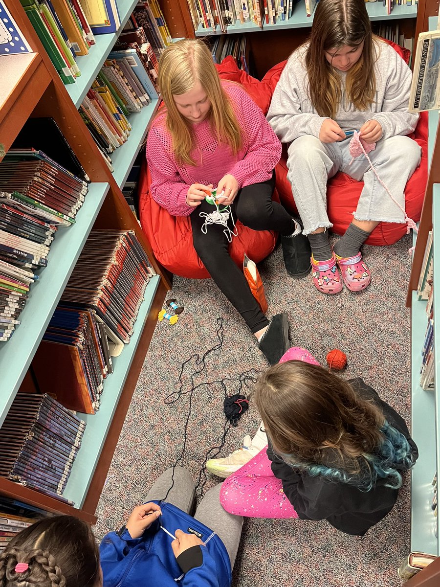 Falcon Book & Media Nest tweet media