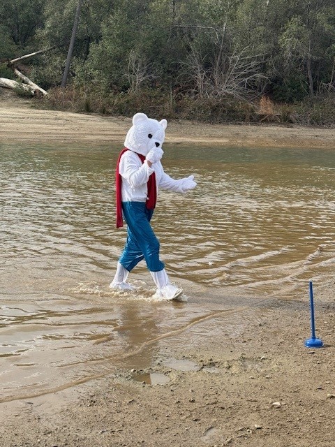 CHPRedding's tweet image. The Redding Area CHP Office participated in the first Shasta County Special Olympics Polar Plunge at Whiskeytown Lake. The event helped raise money for Northern California Special Olympics. Special thanks to Officer Jason Morton for representing the Redding Area CHP Office.