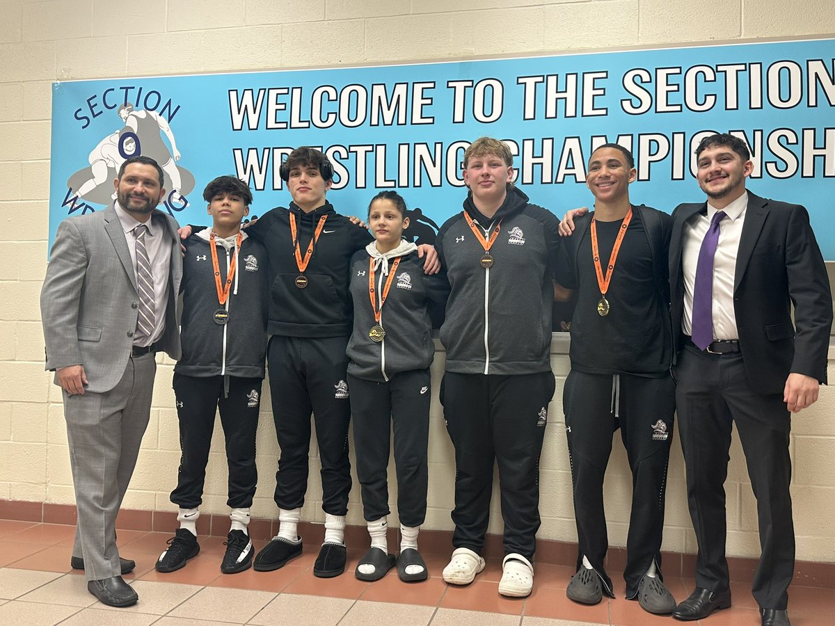 We finish the day with 5 NYS Qualifiers!  Congratulations to Kelly Sullivan 2nd at 108, Liam Hayes 3rd at 160, GiGi Sullivan 1st at 101, Ashton Capen 3rd at 285, and Elijah Brown 1st at 138!