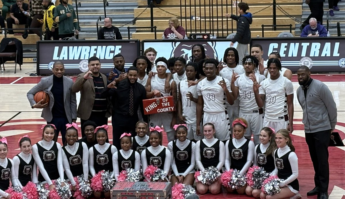 WE ARE LC!!!!!!!  Bears take down 2 ranked teams in 2 days!!! ❤️🐻🏀