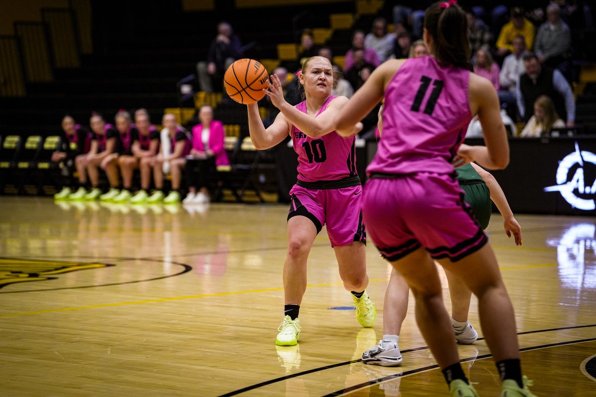 Missouri Western Athletics (@mwsugriffons) on Twitter photo ๐ RECAP: Saturday showcase.
<a href="/GriffonWBB/">Griffon WBB ๐</a> hit 11 three-pointers and never trailed in a 77-67 win over Missouri Southern on Saturday.
๐ฐ - bit.ly/41sh9Zn
#BlackIsGold ๐| #EliteMindset ๐ฆ
๐ฆ ๐ RECAP: Saturday showcase.
<a href="/GriffonWBB/">Griffon WBB ๐</a> hit 11 three-pointers and never trailed in a 77-67 win over Missouri Southern on Saturday.
๐ฐ - bit.ly/41sh9Zn
#BlackIsGold ๐| #EliteMindset ๐ฆ
๐ฆ