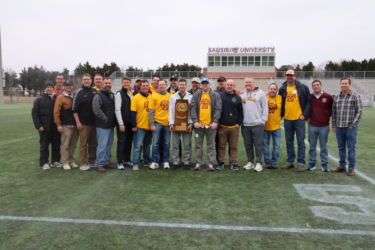 SUSeaGulls's tweet image. At halftime of Saturday's game, @SalisburyMLAX celebrated the 30th anniversary of the 1995 National Championship team! The '95 squad earned a 22-13 win over Nazareth in the DIII title game to become back-to-back undefeated national champions.

📸: Nikki Mondo

#GoGulls | #d3lax