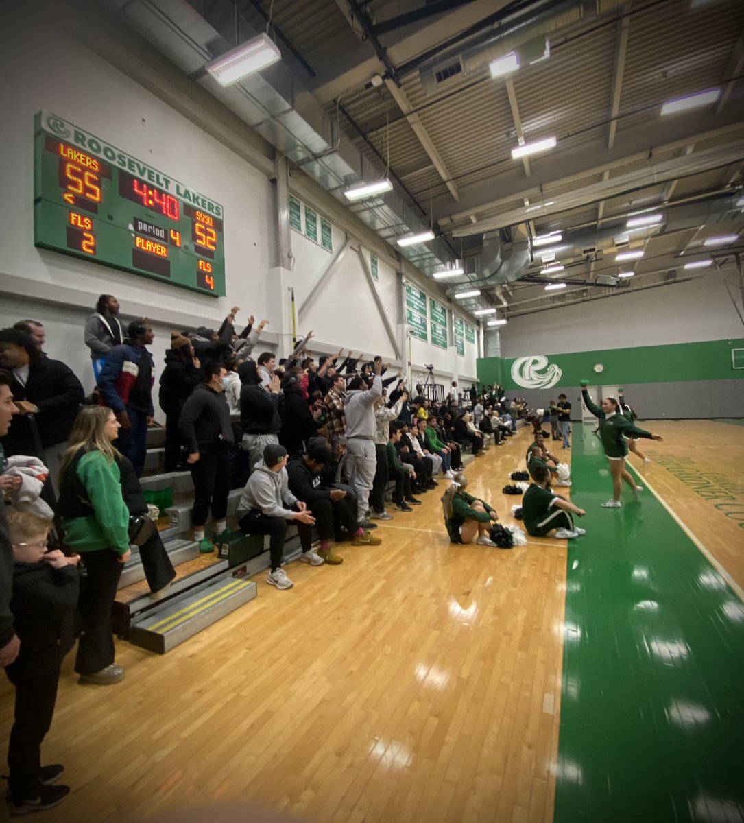 Roosevelt University Football (@rulakerfb) on Twitter photo ๐SWEEPโผ๏ธ
Congrats <a href="/RULakersMBB/">Roosevelt University Basketball</a> & <a href="/RooseveltWBB/">Roosevelt Lakers Womenโs Basketball</a> for getting it done todayโผ๏ธ
#PutTheBallDown๐๐ ๐SWEEPโผ๏ธ
Congrats <a href="/RULakersMBB/">Roosevelt University Basketball</a> & <a href="/RooseveltWBB/">Roosevelt Lakers Womenโs Basketball</a> for getting it done todayโผ๏ธ
#PutTheBallDown๐๐