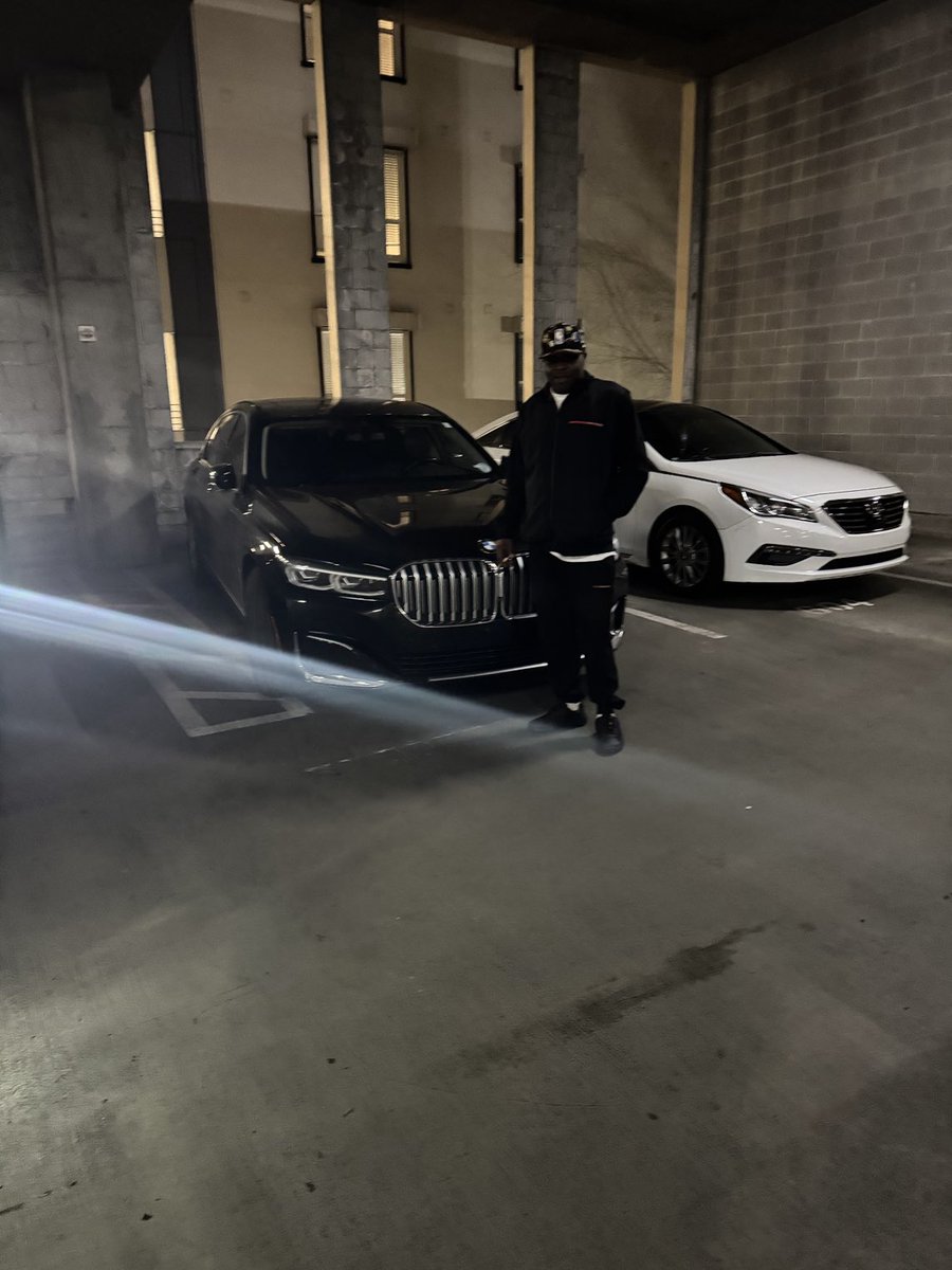BeyondCoolLevi tweet media
