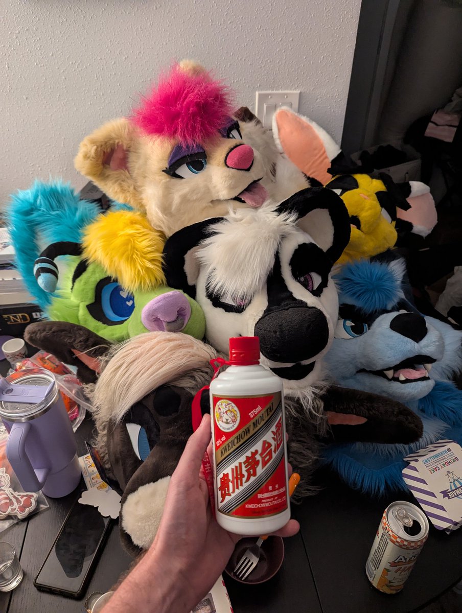 Teaching the gringos about moutai