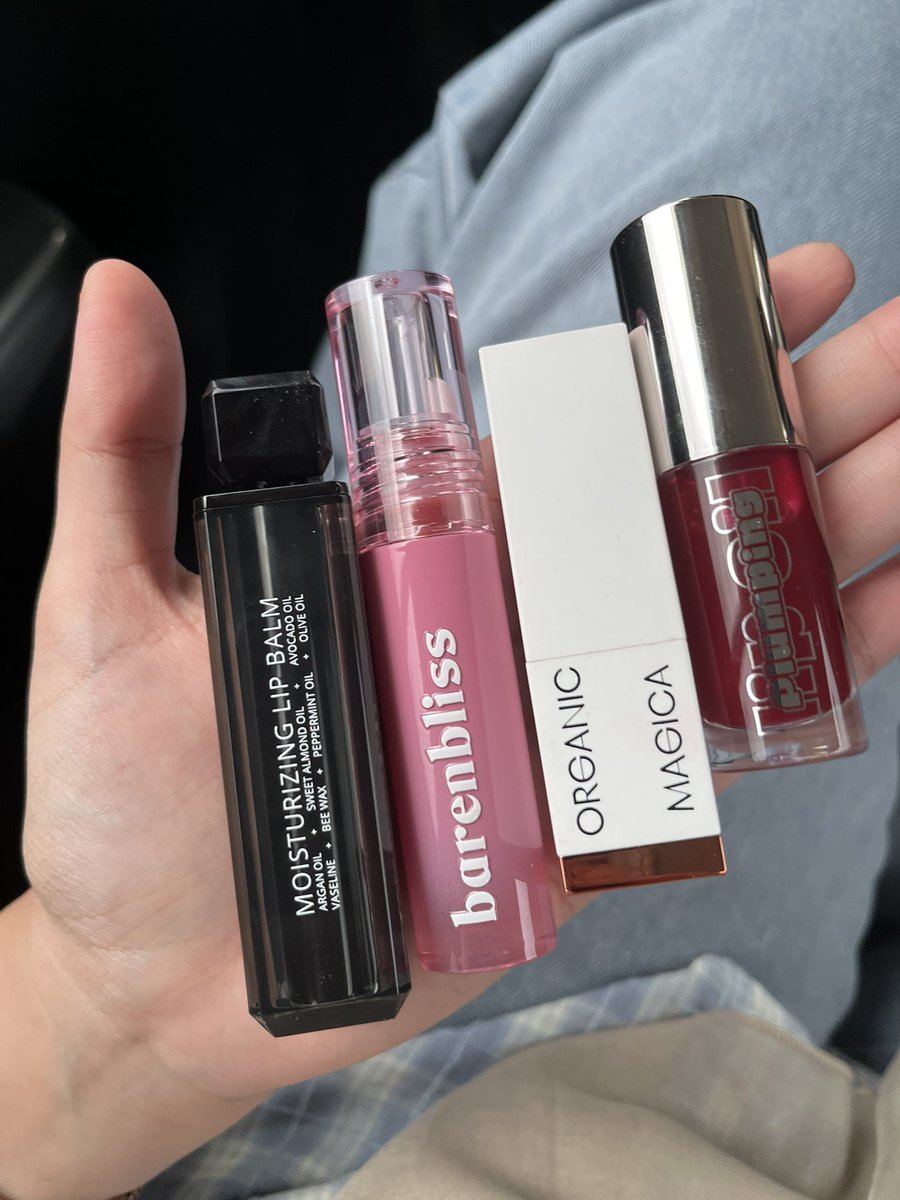 iweenshares's tweet photo. My favourite lip products yang i tengah guna sekarang 🫦

(For manusia jenis bibir always kering and chapped lips macam i😥 korang kena try) https://t.co/9iI2SnMO8T