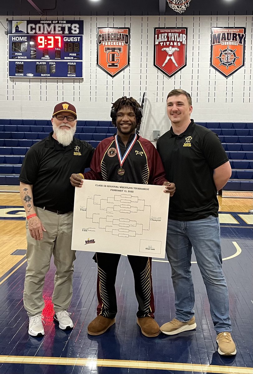 Congrats to Warwick’s 165 Regional Champion Robert Tucker #RAIDERPRIDE