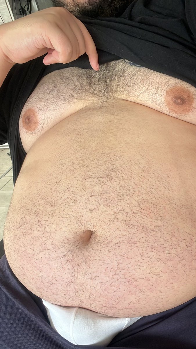 🐻Big belly🐻

onlyfans.com/bearcub201